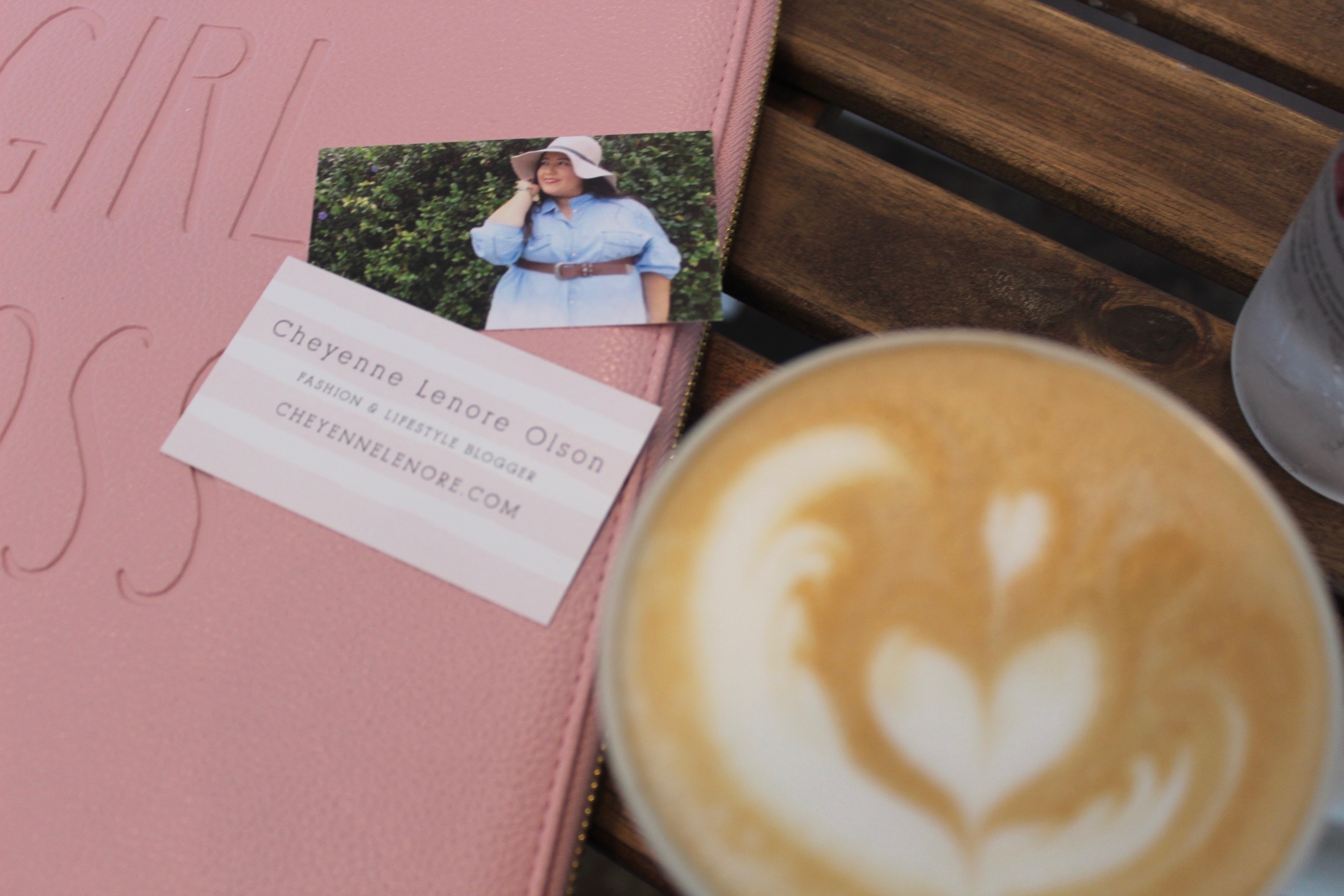 Guide For a Girl Boss – Business Cards, Stationery & More!