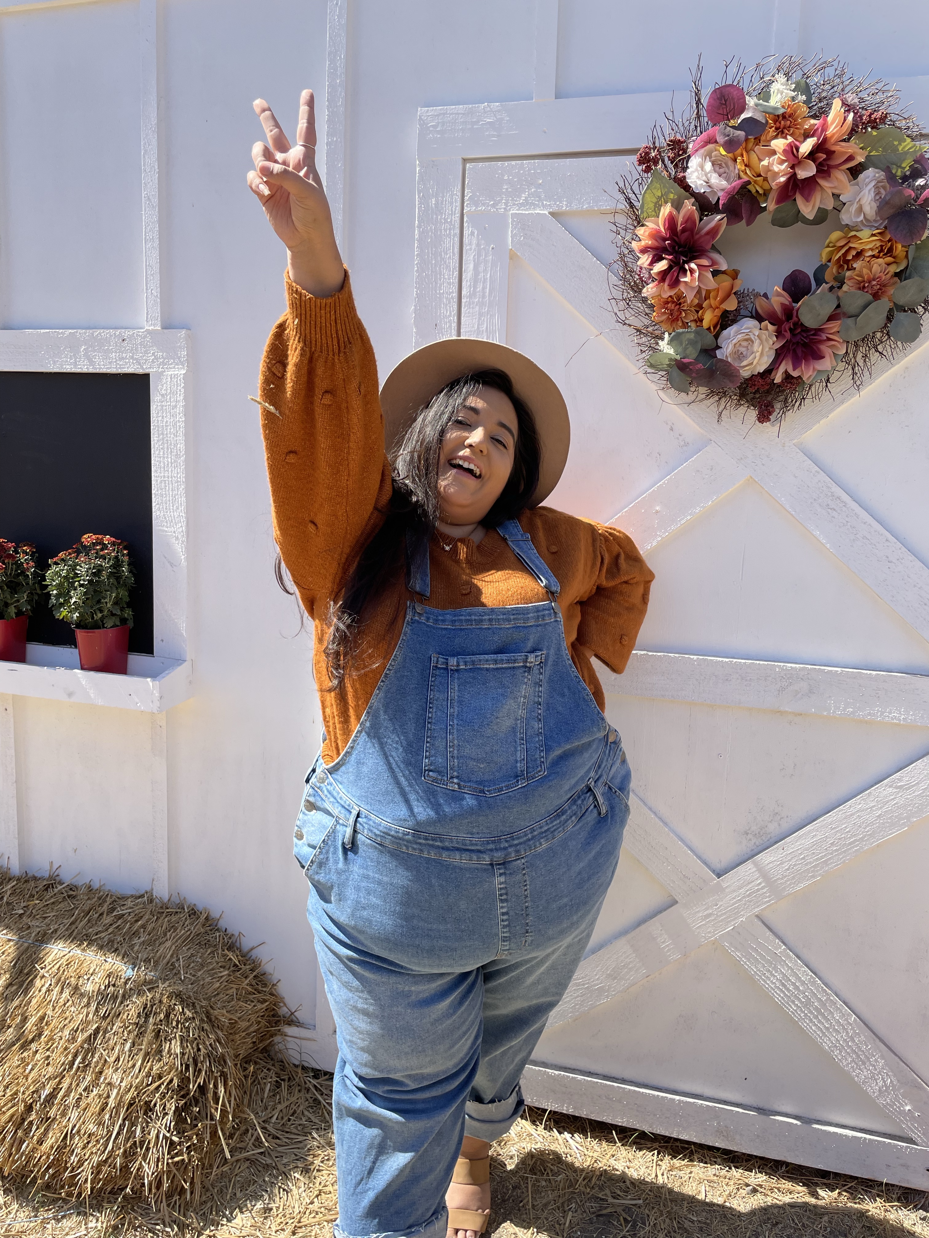 Let’s Go To The Pumpkin Patch | Overalls OOTD
