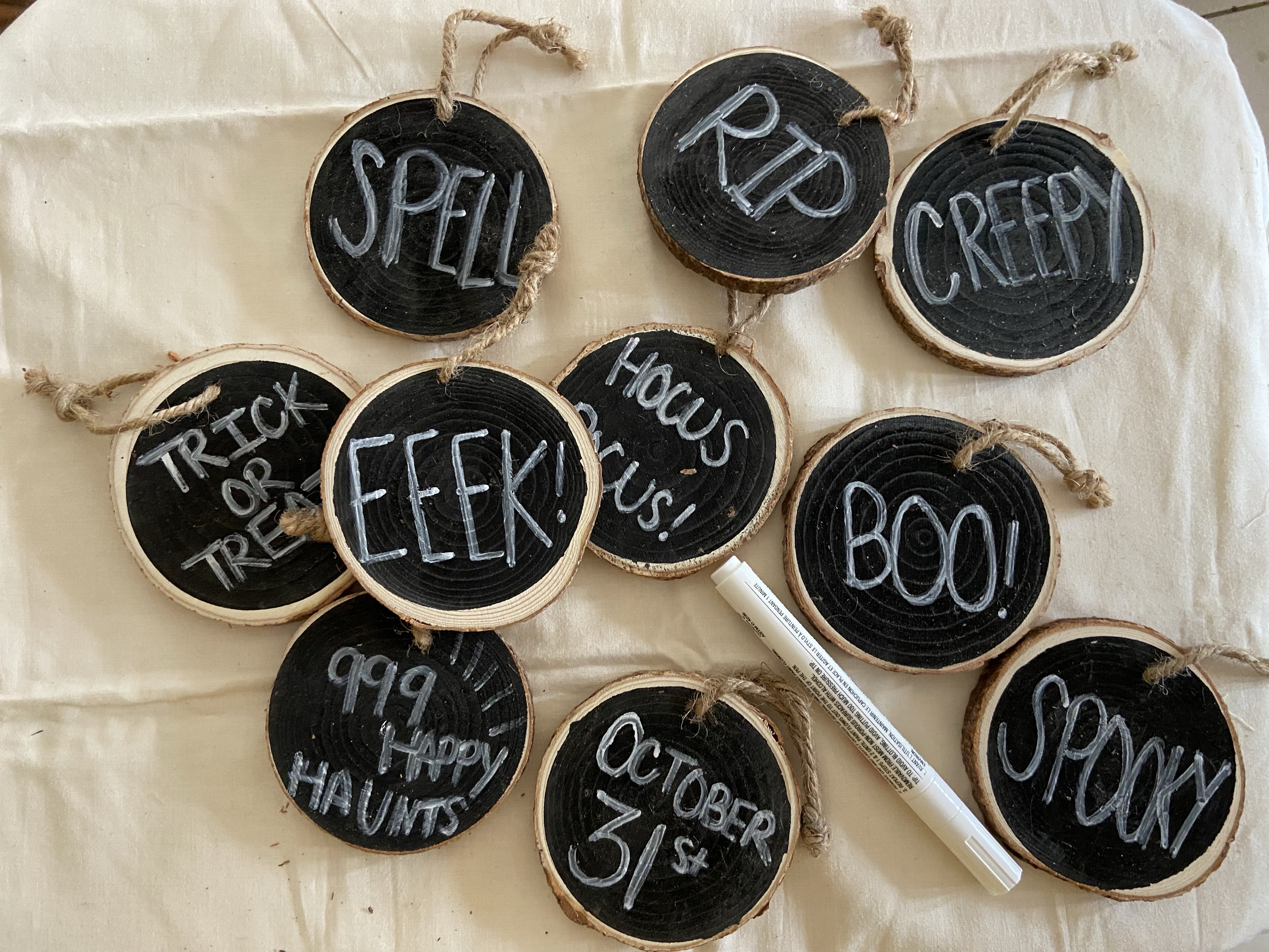 Easy Rustic Halloween Tree DIY